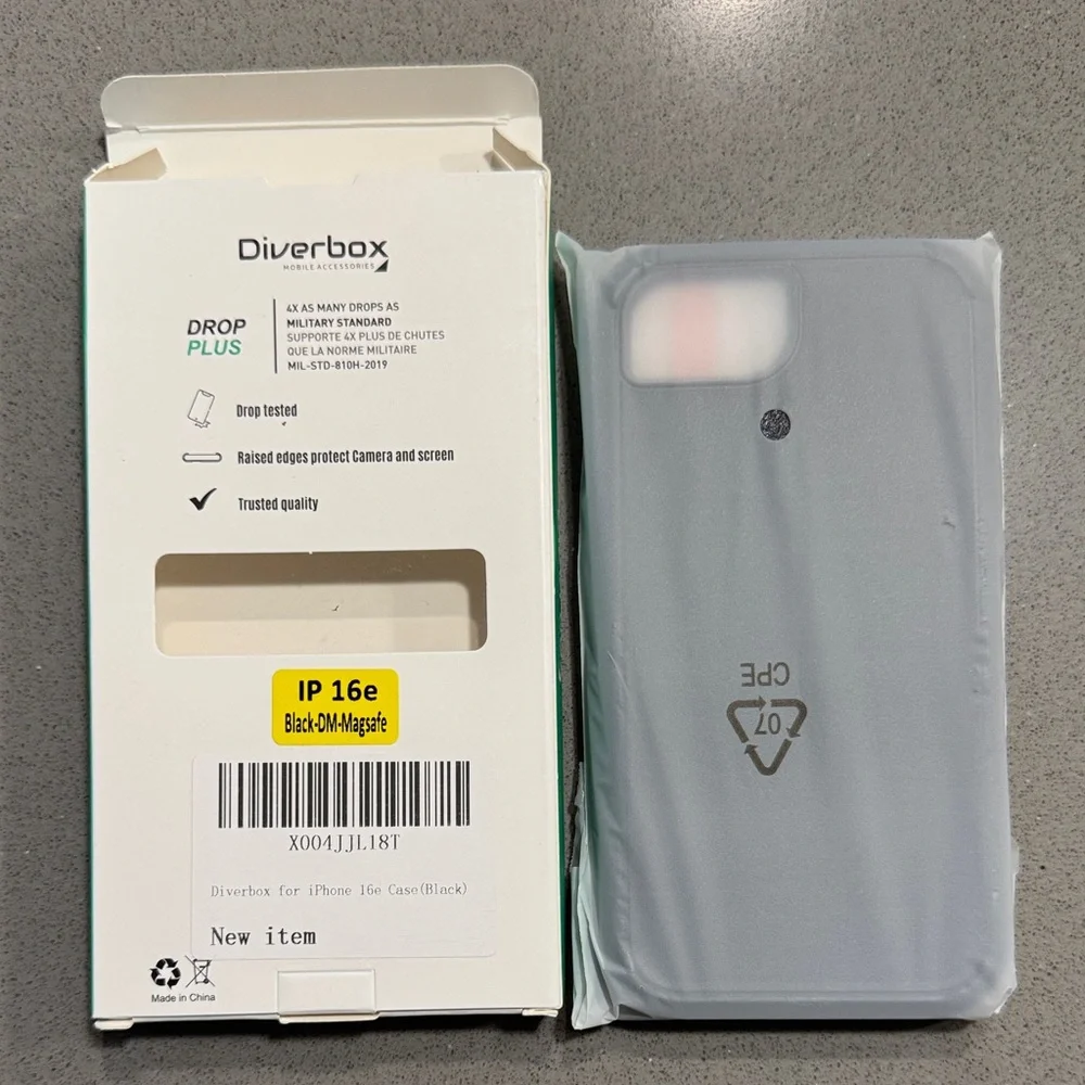 NWT iPhone 16e Black MagSafe Case
